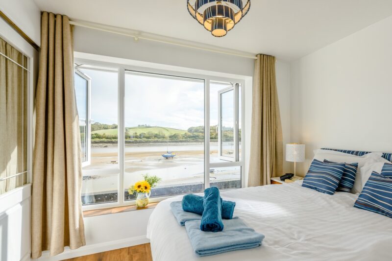 King-size bedroom with views over the Estuary